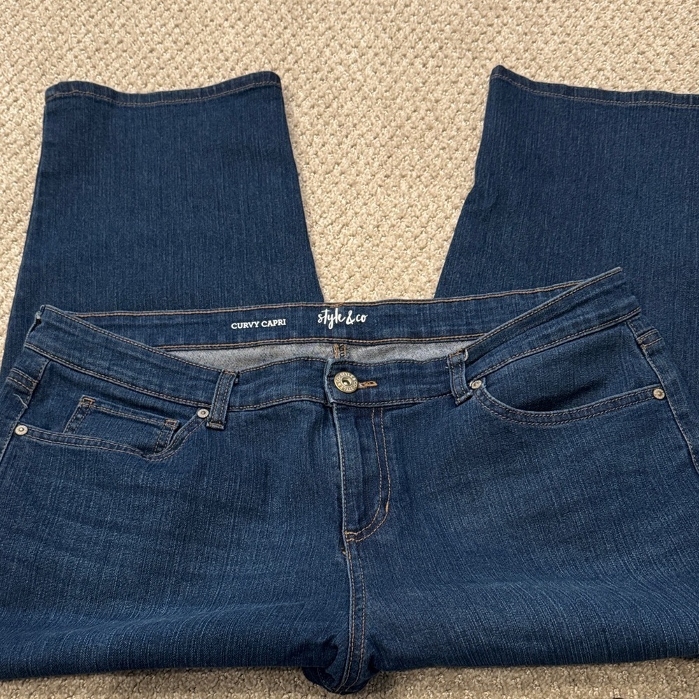 Style & Co. - Curvy Capri - Size 14 - Picture 3 of 7